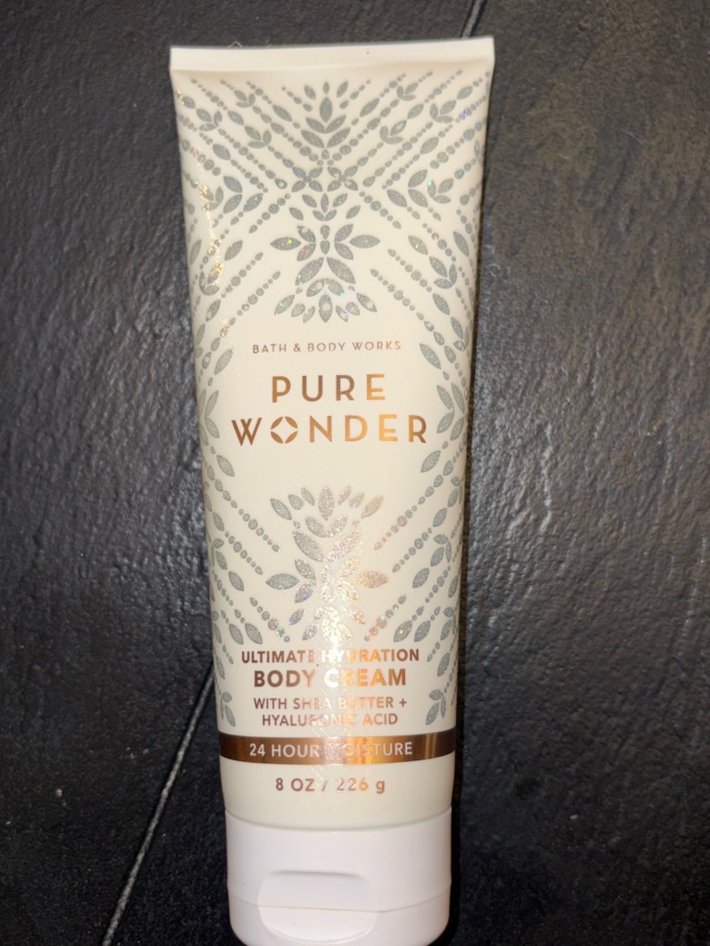 Bath & Body Works Pure Wonder Ultimate Hydration Body Cream - White